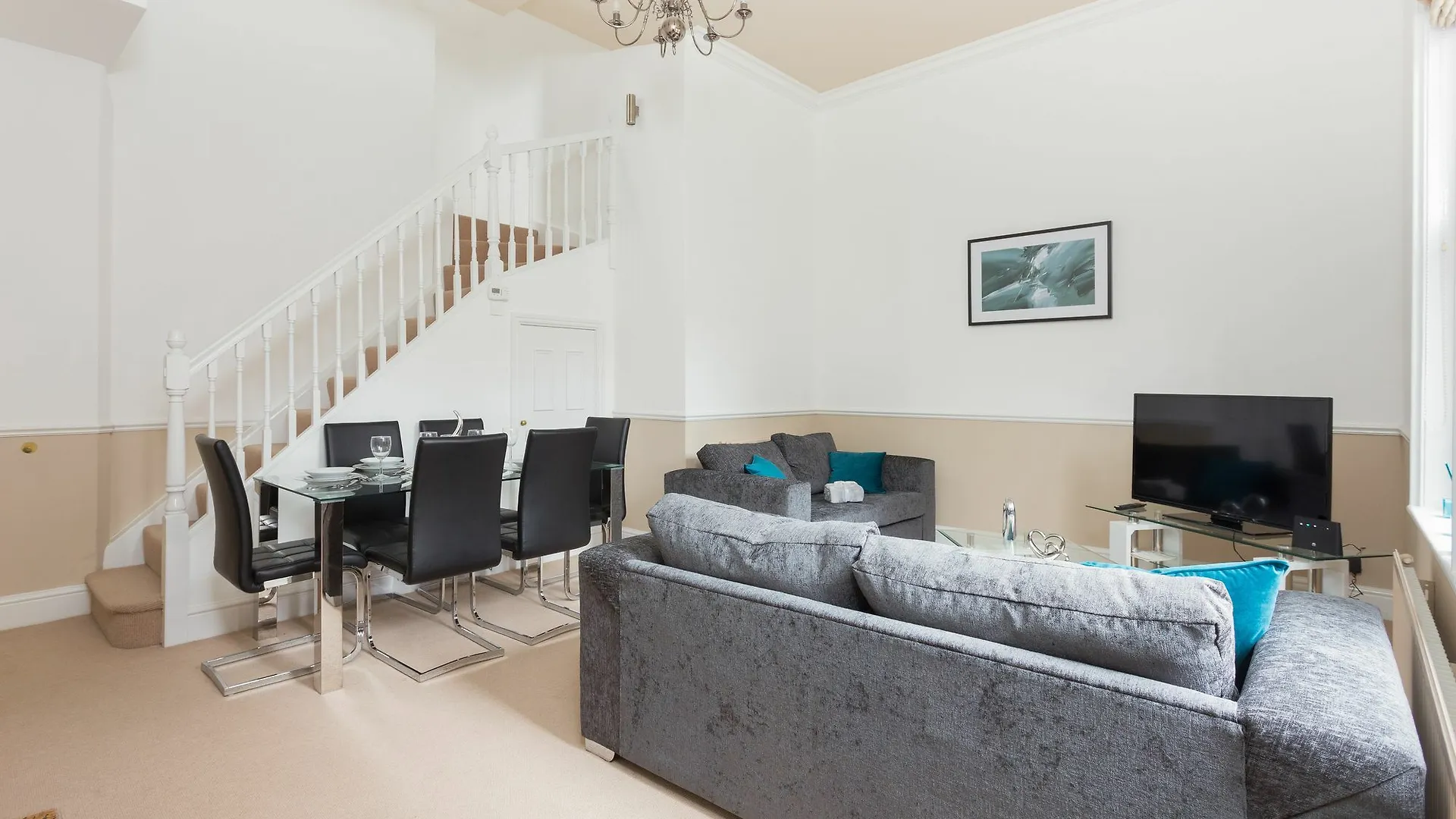 Majestic Villa In Exclusive Area 노팅엄